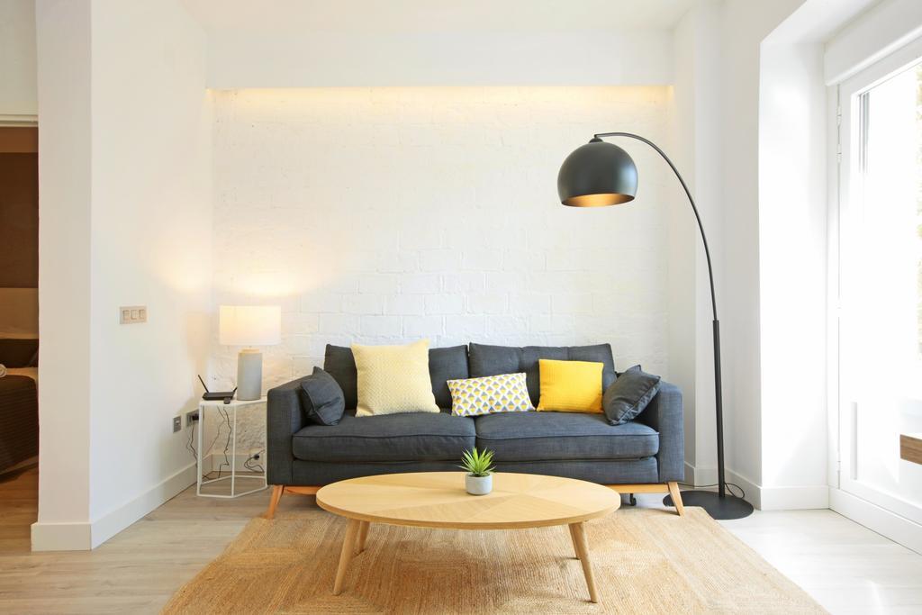Atocha Hub Apartment Madrid Bagian luar foto